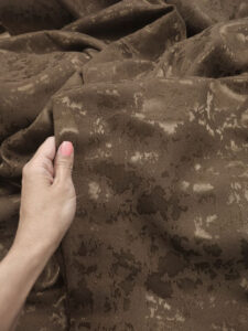 Комплект шторы лен мрамор. Цвет коричневый. Готовые шторы в спальню, зал