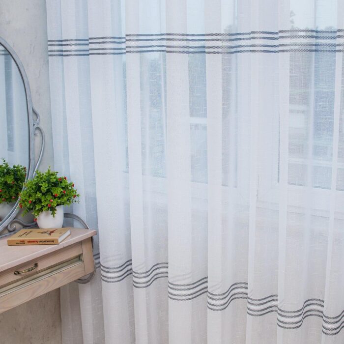 6124847233_belyj-tyul-len