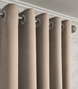 Комплект шторы на люверсах микровелюр Diamond. Цвет капучино. Готовые шторы в спальню, зал