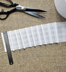 Тасьма 10см для штор та тюлей, непрозора (збірка "олівець")