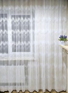 Тюль білий, жаккард. Тюль білого кольору в спальню, зал, вітальню