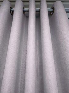 Комплект шторы на люверсах лен блэкаут рогожка. Цвет светлый серый. Готовые шторы в спальню, зал, гостиную