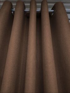 Комплект штори на люверсах блекаут льон рогожка. Колір коричневий. Готові штори в спальню, зал, вітальню