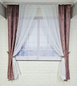 Комплект короткі штори тюль. Колір пильна троянда з білим