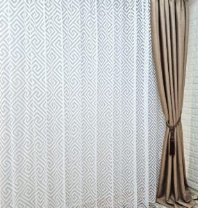 6846435349_belyj-tyul-zhakkard