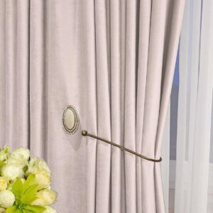 Тканина для штор блекаут оксамит Sherly Royal. Шторна тканина колір перлинний