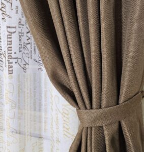 7037898981_komplekt-korotkie-shtory